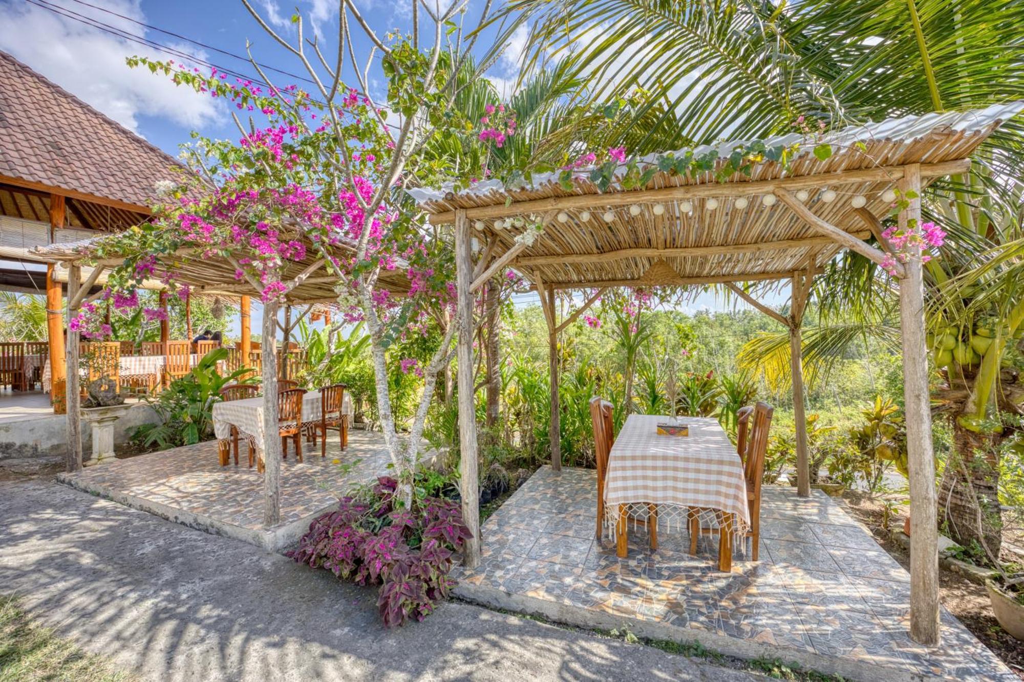 Bagia Bungalows Batumadeg Екстериор снимка